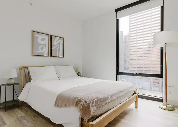 Апартаменты Blueground River North Balcony Pool Nr Pier Chi-1147 Чикаго