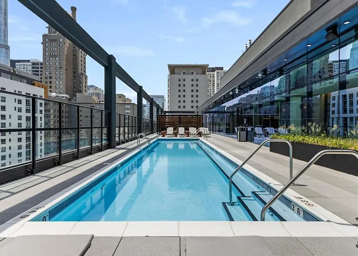 Blueground River North Balcony Pool Nr Pier Chi-1147 *