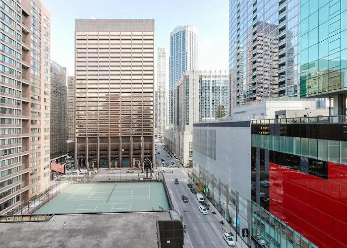 Апартаменты Blueground River North Balcony Pool Nr Pier Chi-1147